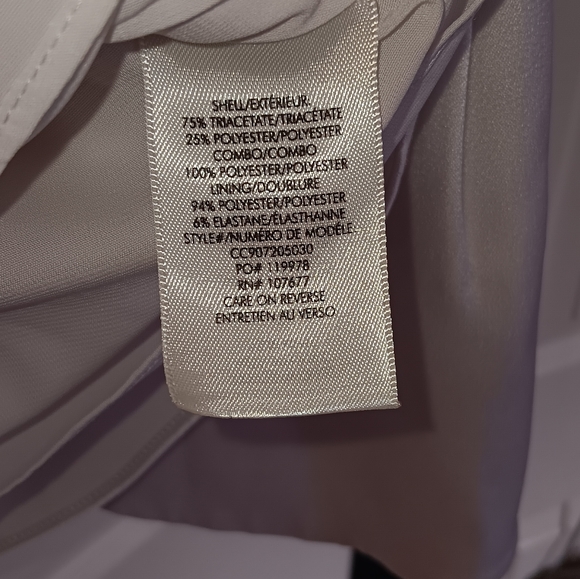 Alice + Oliva Bernice White Bell Sleeve Top. Size S. - Picture 9 of 10